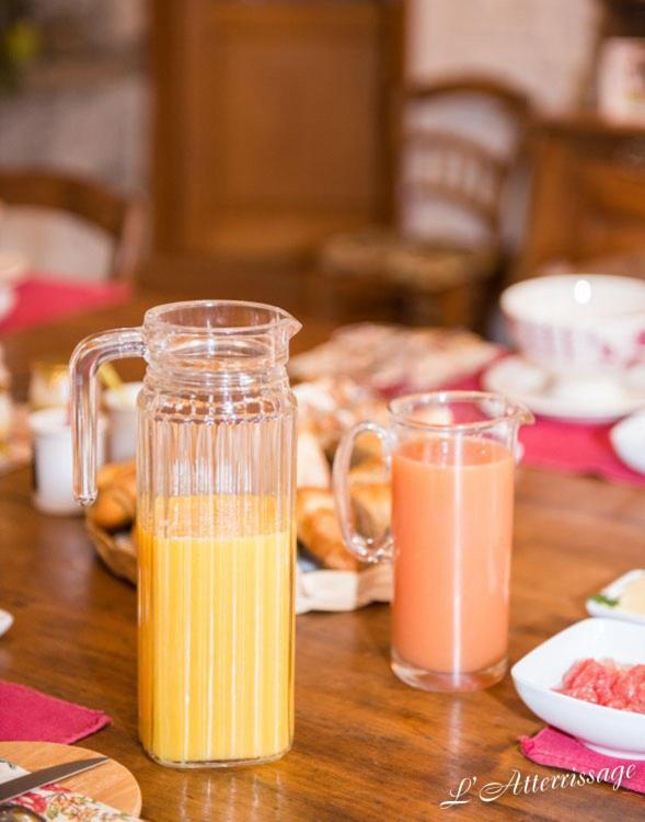 L'Atterrissage Bed & Breakfast Santes Ngoại thất bức ảnh